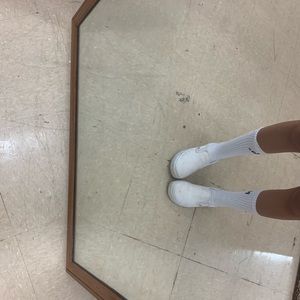 Meet your Posher, Mia